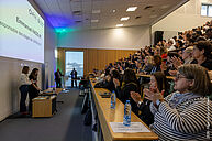 Photo d'illustration : discours d’ouverture du Forum d'Ilis