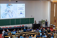 Image d'amphithéatre pour les rencontres de l’industrie pharmaceutique