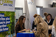 Photo d'illustration : stand campus sans tabac, forum des métiers, Ilis