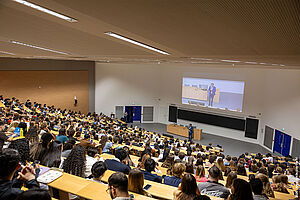 Photo de la pré-rentré des med2 en amphi le 9 septembre 2026